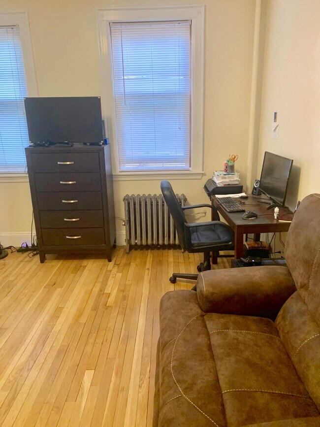 Foto del edificio - 48 Strathmore Rd