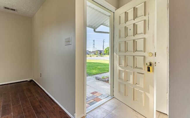 Building Photo - 5956 Beau Jardin Dr