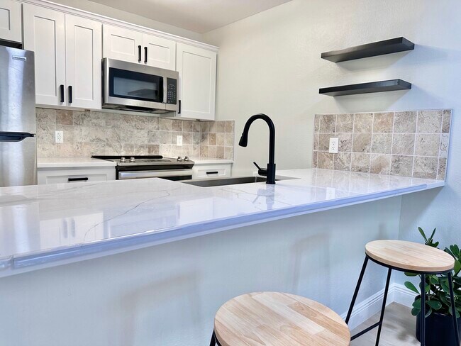 Cocina - 4915 W McElroy Ave