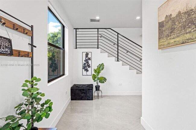 Foto del edificio - 3619 SW 27th St