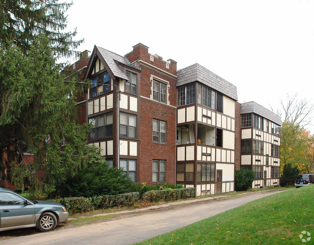 Building Photo - Canterbury Apartments