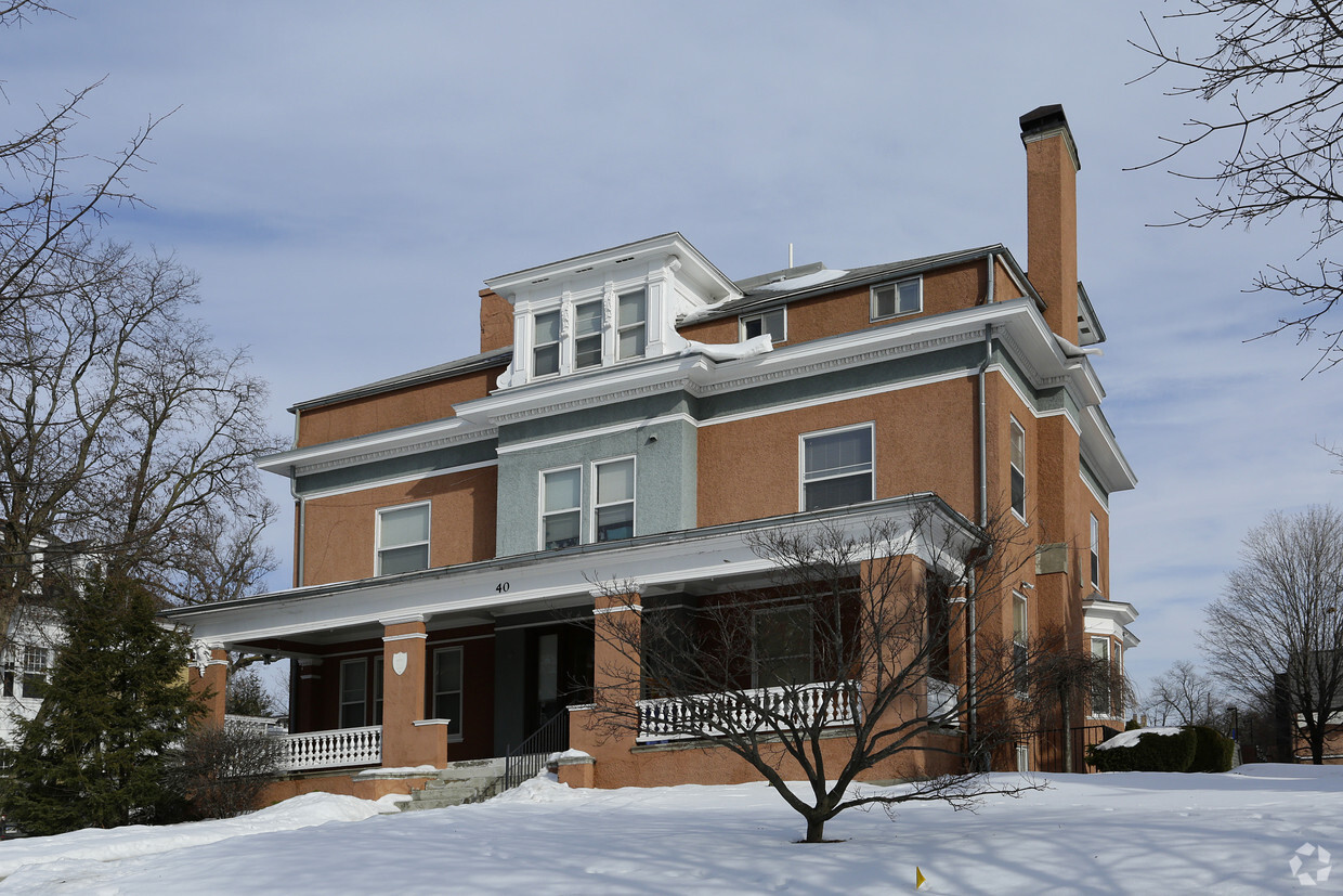 Primary Photo - 40 Prospect Apartments