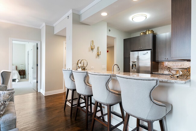 Foto del edificio - 600 N Lake Shore Dr