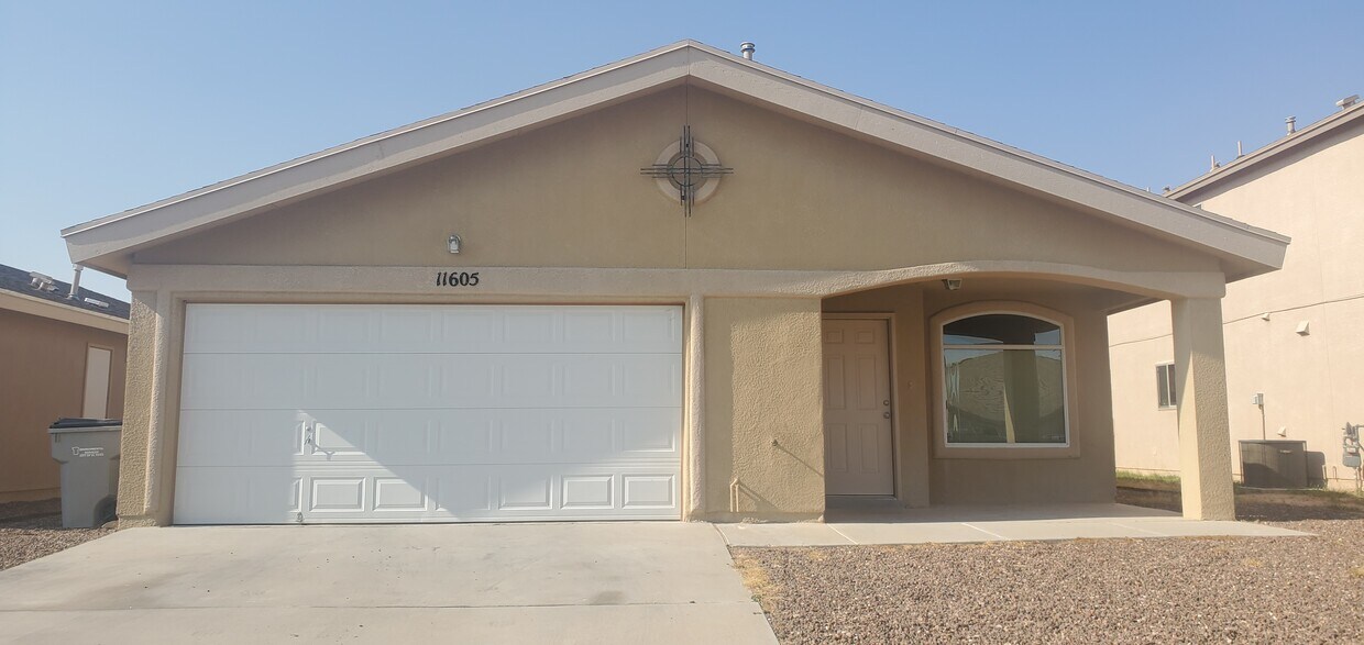 11605 Ochre Bluff Ln, El Paso, TX 79934 House for Rent in El Paso, TX