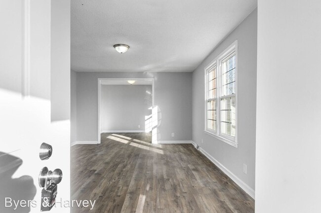 Building Photo - 3 br, 1 bath House - 506 Overton Drive