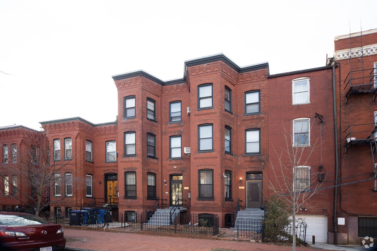 Primary Photo - 122-124 5th St NE
