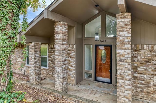 Foto del edificio - 5624 Charlott St