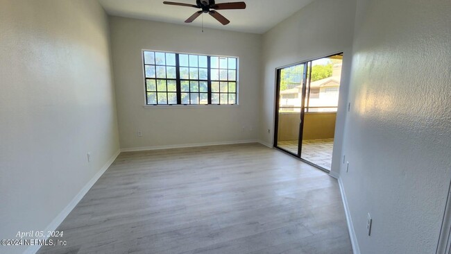 Building Photo - 10150 Belle Rive Blvd