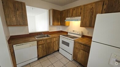 Building Photo - 8720 N Sherman Cir