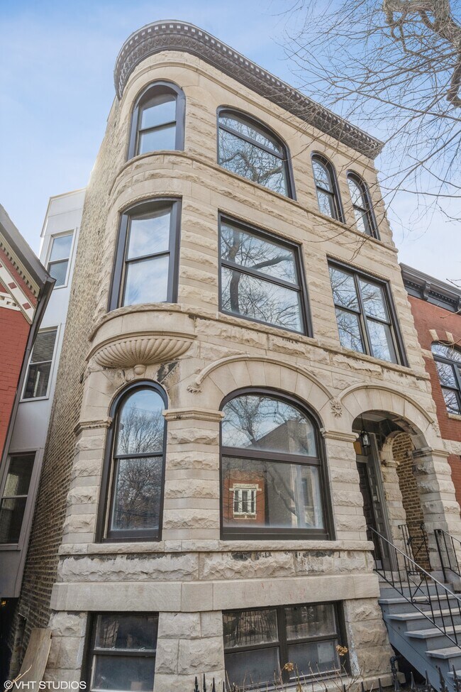Foto del edificio - 2119 W Potomac Ave