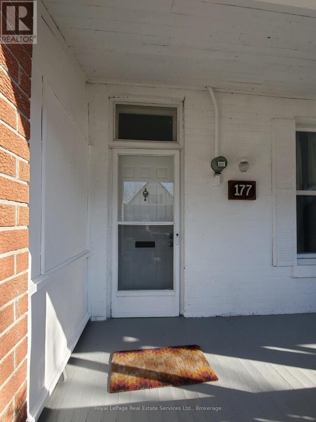 Photo du bâtiment - 177 Sixth St