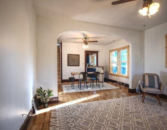 Building Photo - Charming 4 Bedroom, 1 Bathroom Home For Rent