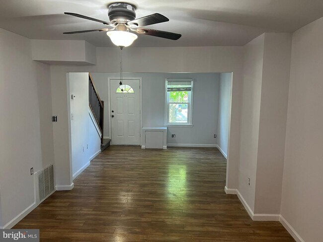 Building Photo - 231 St Helena Ave