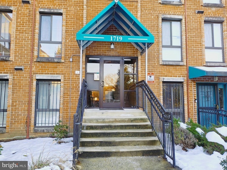 Photo - 1719 Gainesville Street SE Unit 301