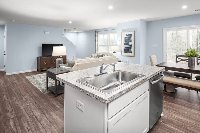 Foto del edificio - Prior Model Home Available For Rent
