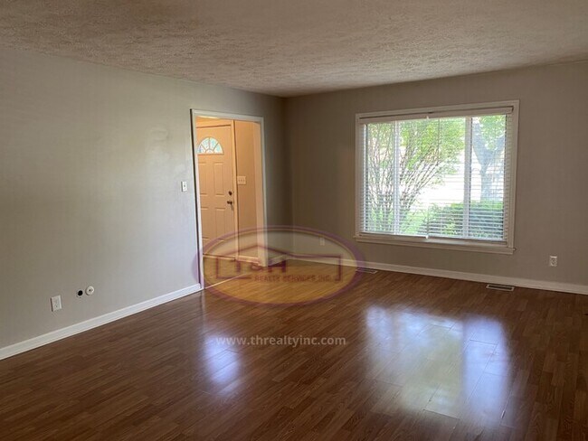 Foto del edificio - Great Duplex Home in Lawrence Township!