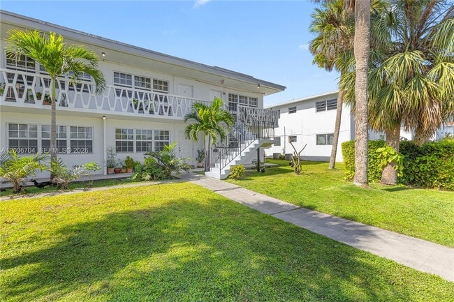 Foto del edificio - 1450 NE 171 St