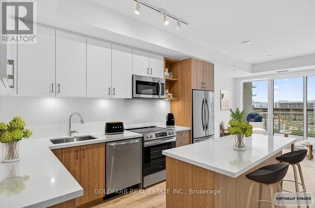 Photo du bâtiment - 333 Sunseeker Ave