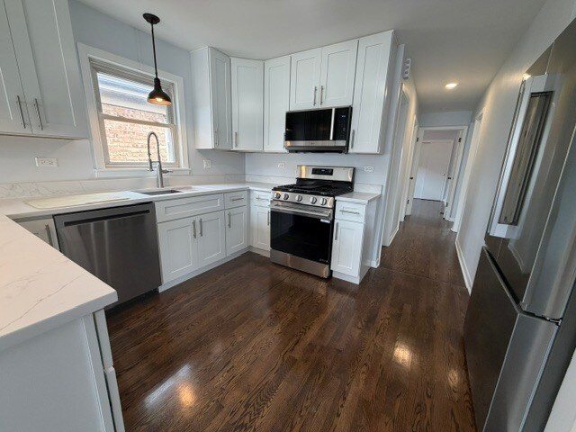 Building Photo - 4414 N Nagle Ave