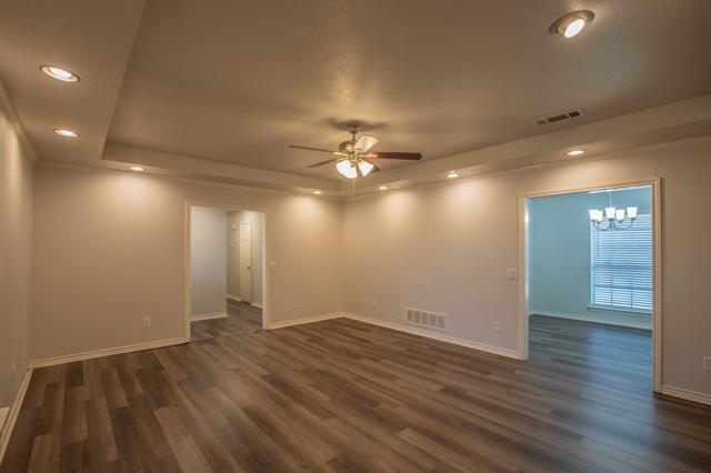 Building Photo - 900 Timber Valley Cir