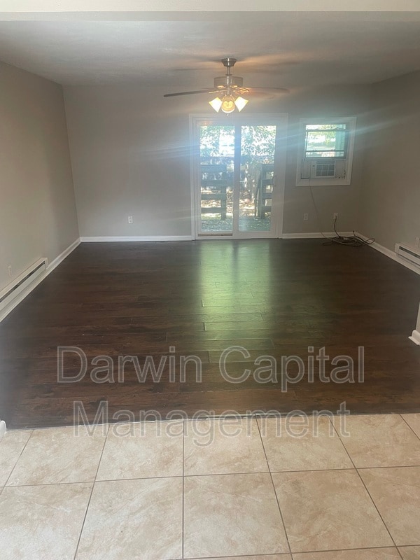 Building Photo - 700 Tara Dr