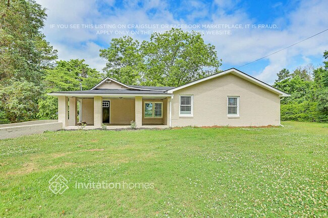Foto del edificio - 547 Rustic Rd