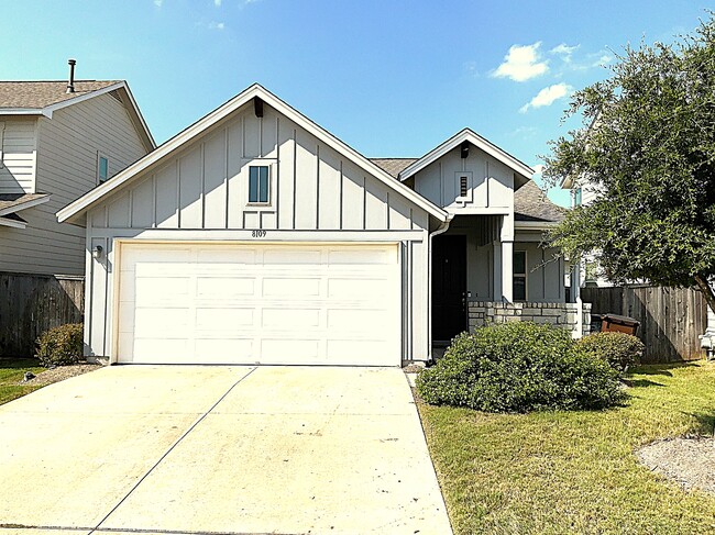 Building Photo - 8109 Cottage Rose Dr