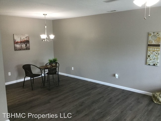 Foto del edificio - 232 Highland Village Dr