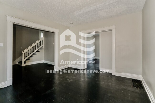 Building Photo - 1216 S 32nd St