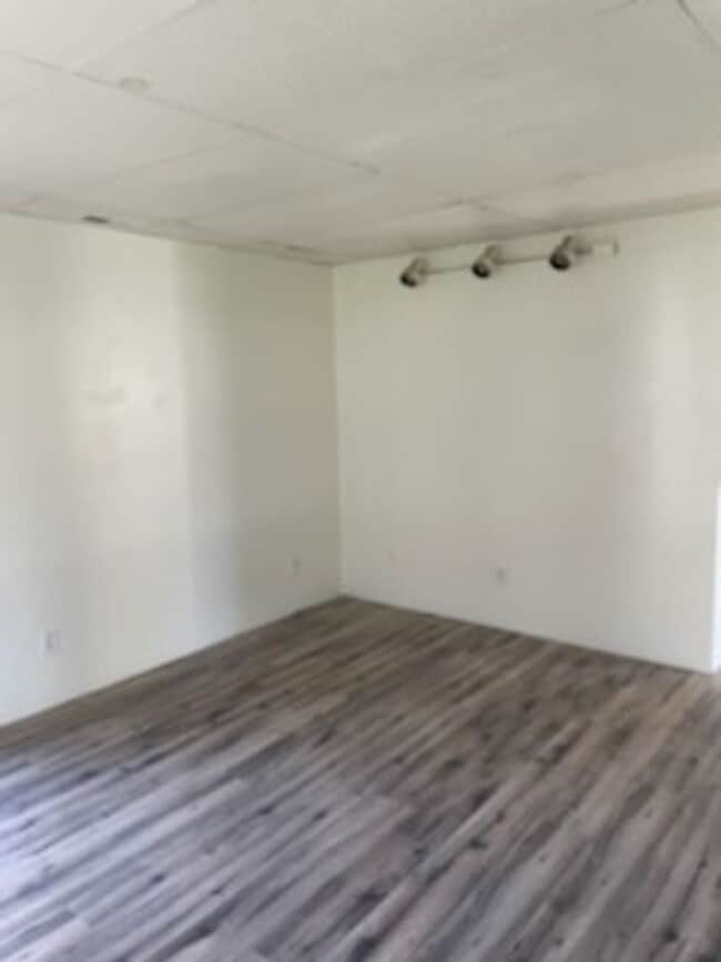 Building Photo - 106 133rd St