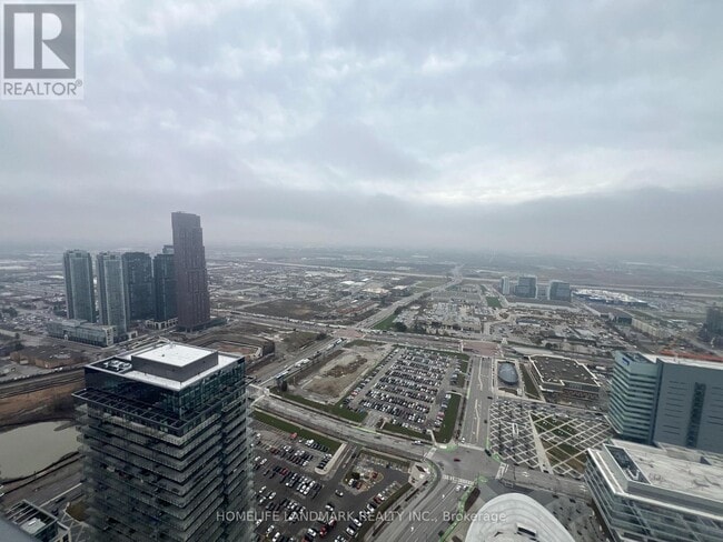 Building Photo - 950 Portage Pkwy