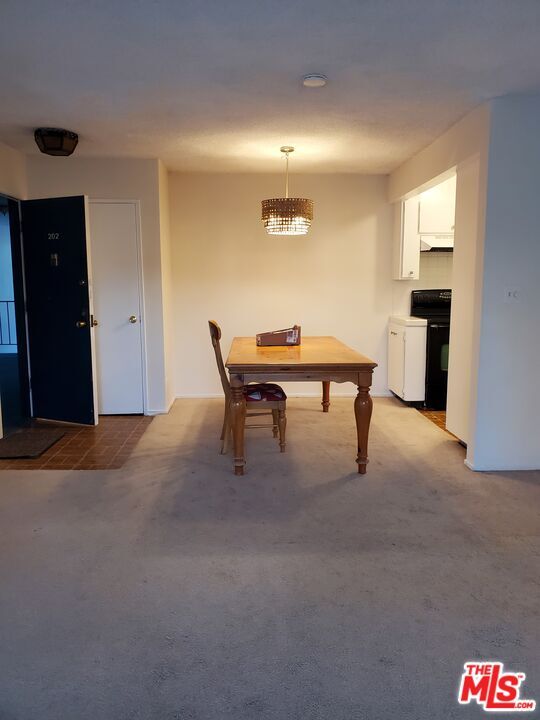 Foto del edificio - 6199 Canterbury Dr