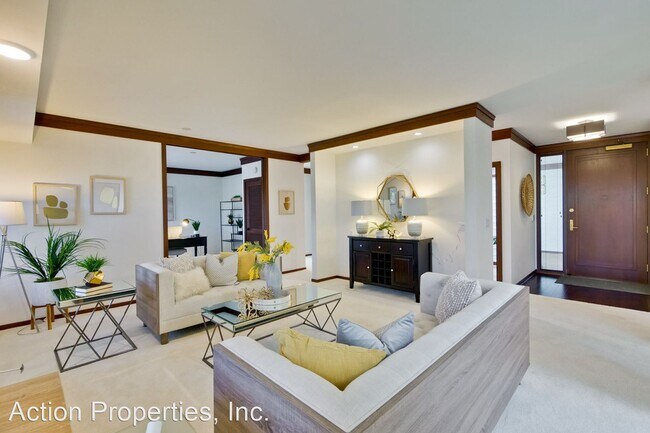 Building Photo - 3 br, 2.5 bath House - 532 Channing Avenue...