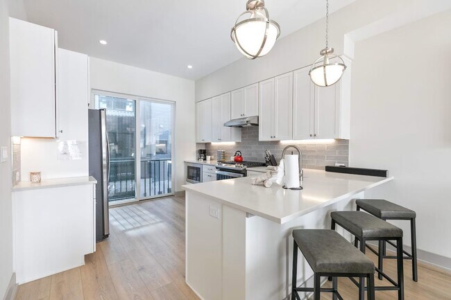 Foto del edificio - Winter Seasonal Rental- 50B 3rd St.