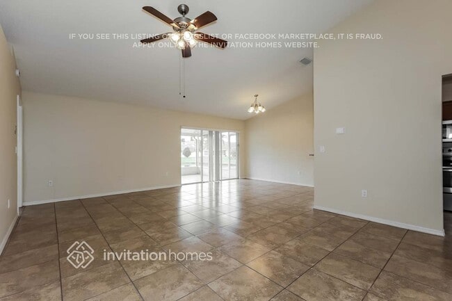 Building Photo - 27500 Waikiki Ct