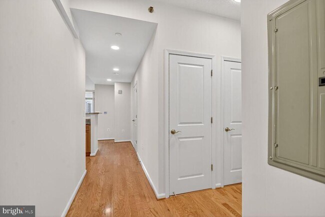 Foto del edificio - 11700 Old Georgetown Rd