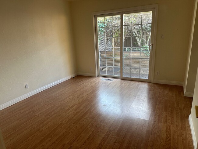 Building Photo - 3BD/2BA Fremont Home with Open Floor Plan and Outdoor Deck