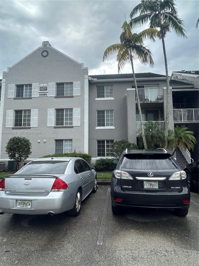 Foto del edificio - 11177 SW 8th St