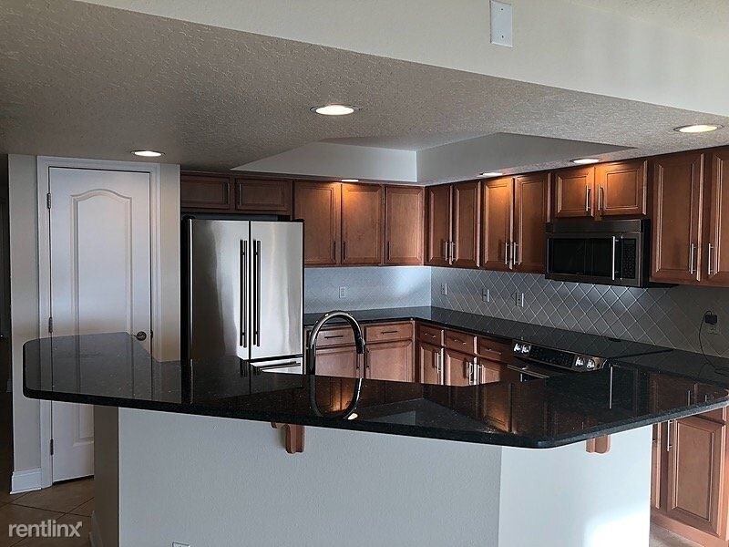 Primary Photo - 3 br, 2 bath Condo - 550 Jackson Avenue 303