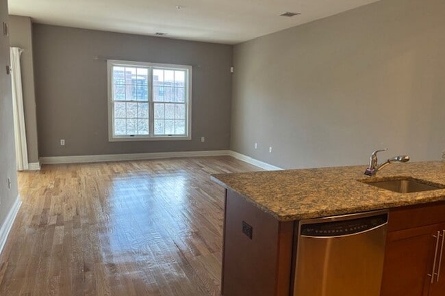 Foto del edificio - 1210 Windsor Park Ct