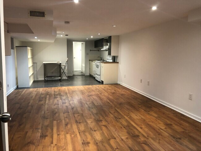 Photo du bâtiment - 1235 Gerrard St E