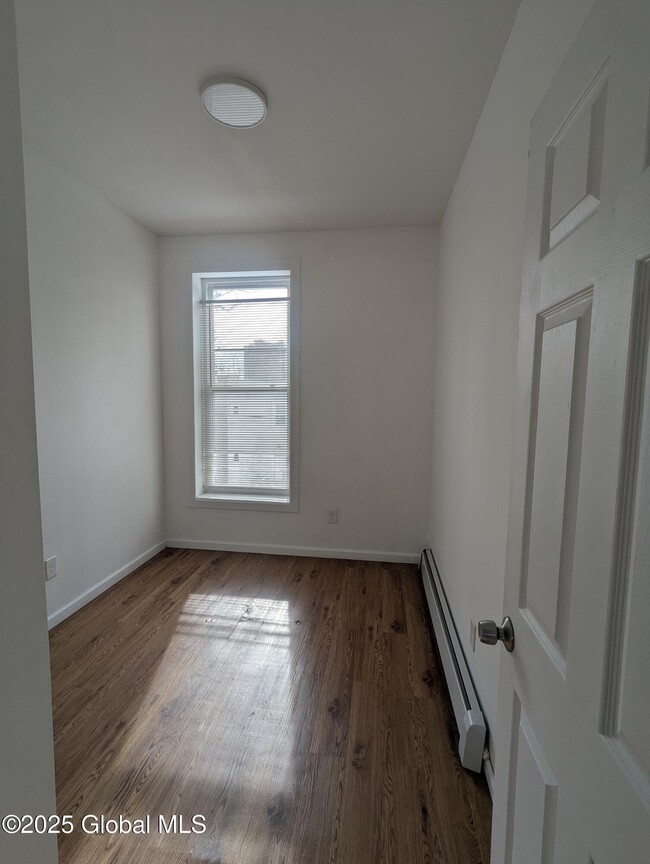Foto del edificio - 372 Clinton Ave