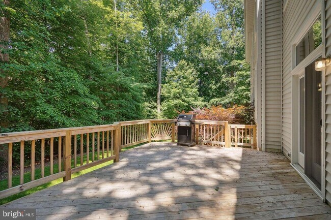 Building Photo - STUNNING PRIVATE HOME - MANASSAS