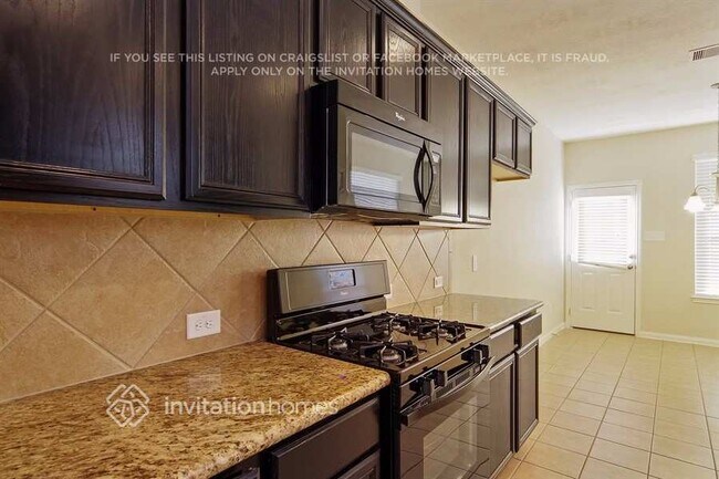 Building Photo - 30615 Woodson Trace Dr