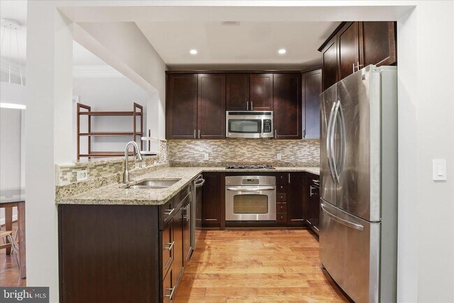 Foto del edificio - 2101 N Monroe St