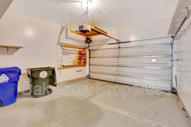 Foto del edificio - 3019 Candela Grove Dr