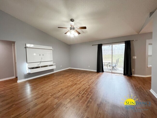 Building Photo - Exceptional 4 Bedroom Home with Smart Feat...