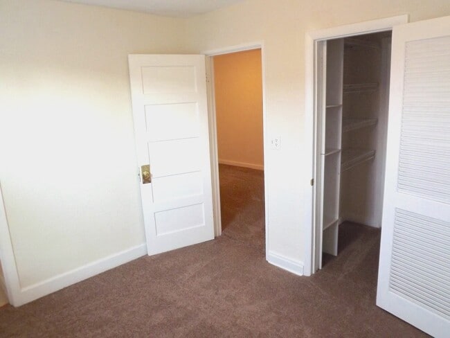 Foto del edificio - 115 N Park St