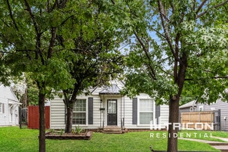Building Photo - 3920 Calmont Ave