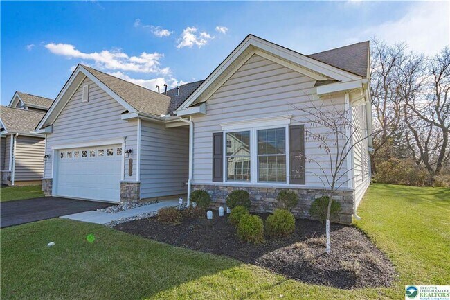 Building Photo - 3855 Victors Way